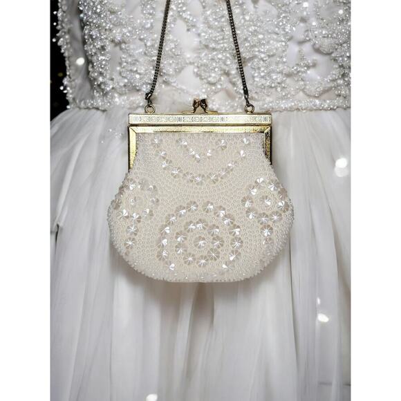 Security Quality Plus Handbags - Vintage Cream Colored Pearlized Wrist Evening/Wedding Bag